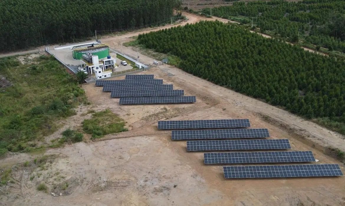 Aracruz coloca em operação a primeira Usina Fotovoltaica do poder público municipal